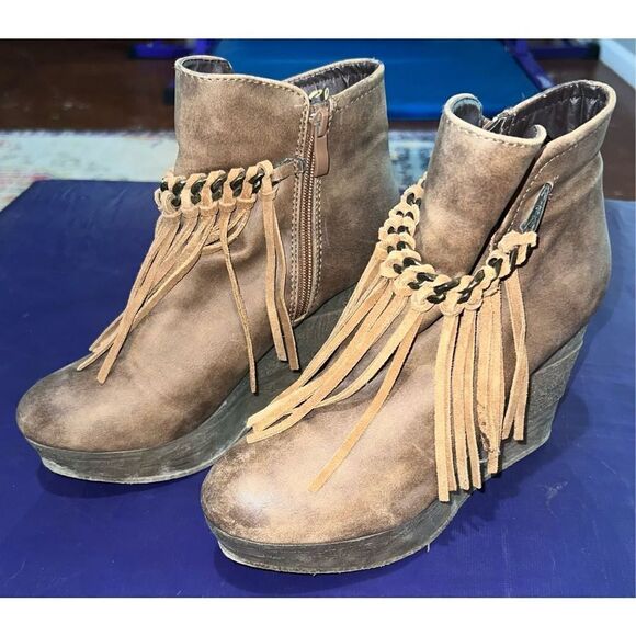 Sbicca Vintage Fringe Boots - Picture 3 of 7